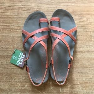 Dorra Leather Chacos sandal - size 9 (runs large)